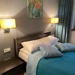 Apartment Good Time City Center, Warschau